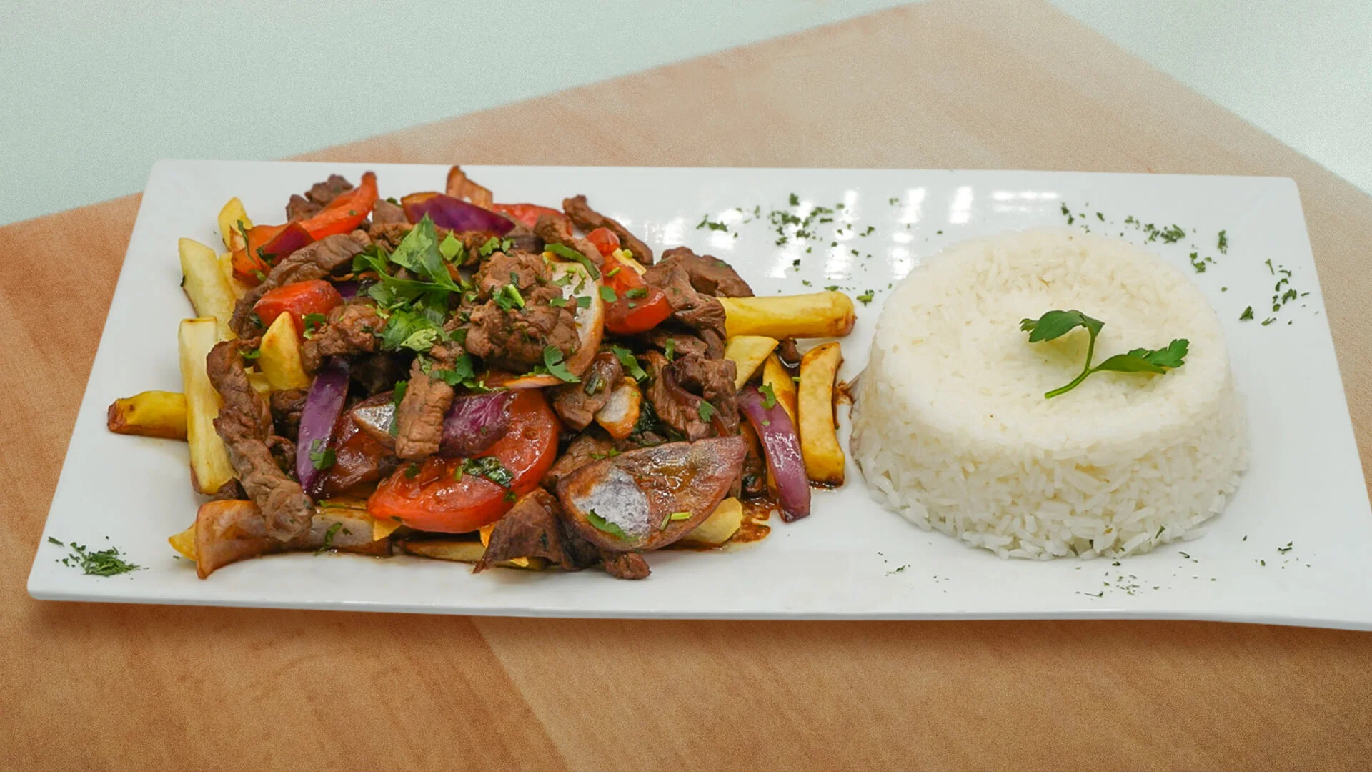 Sauteed Loin with Meat or Chicken and rice